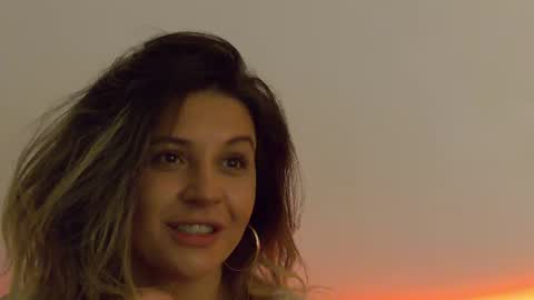 Carla online show from August 4, 9:05 am