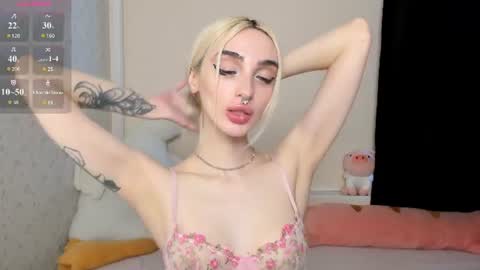 Chloe online show from June 15, 2:09 pm