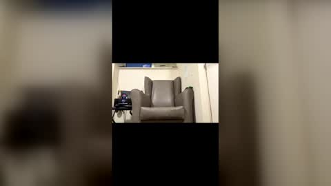 suckcockyh online show from March 17, 1:32 am