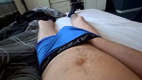 suckitbitch93 online show from April 6, 11:11 am