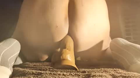 suckmedry420800625 online show from December 13, 11:33 pm