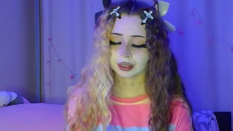 Snapshot of suemeow chatting on October 23, 9:04 pm Sue online show from October 23, 9:04 pm