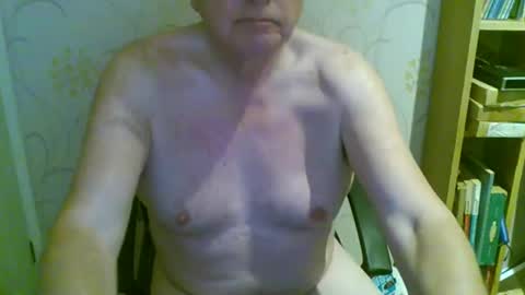 suffolkboy4 online show from March 17, 10:26 pm