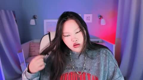 Neko follow me online show from October 9, 7:03 am