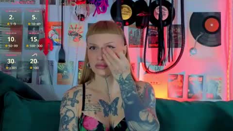 sugarsoot online show from July 12, 6:27 am