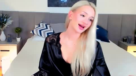 sugarwhisper online show from November 25, 3:11 pm