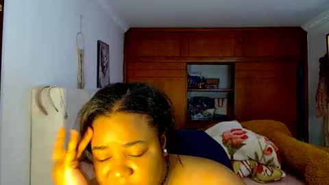 Cami   Back in 2 hours online show from February 16, 1:15 am