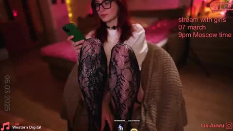 Snapshot of suk_ki chatting on March 6, 8:16 pm Lika ginger Jessy blond online show from March 6, 8:16 pm