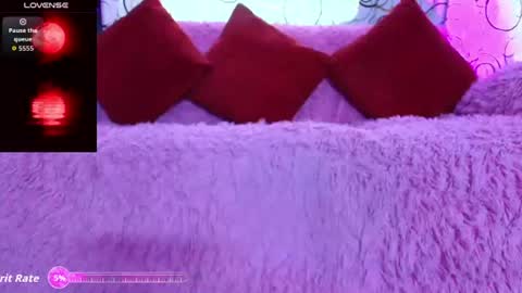    online show from July 7, 4:33 pm