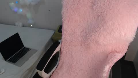 sultry_charls online show from October 11, 4:21 pm