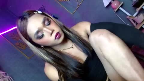 sultry_sirenxx online show from March 11, 4:43 pm