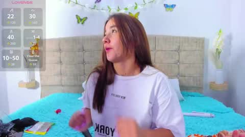 summer_girls01 online show from March 15, 12:37 am