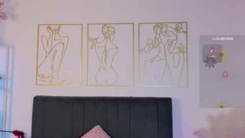 OnlyFans summer holiday online show from November 23, 8:45 am