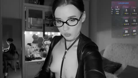 Miss Nelly online show from February 24, 11:30 pm