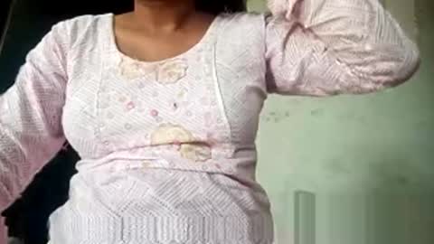 sunali_jain03 online show from March 17, 11:37 am