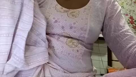 sunali_jain03 online show from July 24, 10:45 am