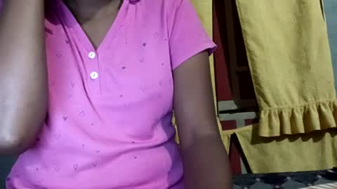 sunali_jain03 online show from July 16, 1:03 pm