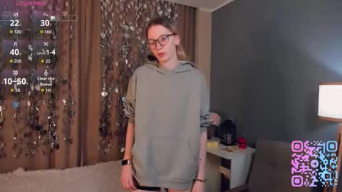 Kiki online show from February 22, 1:09 am