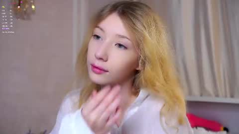 Lily online show from July 6, 2:47 pm