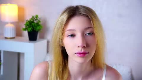 Lily online show from June 24, 2:46 pm