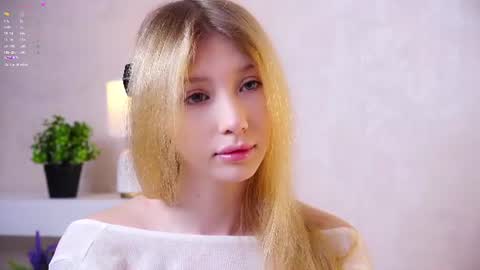 Lily online show from June 13, 2:38 pm