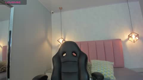  S U N N Y online show from November 10, 12:30 pm