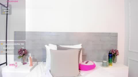 sunnywhitee online show from September 12, 7:16 pm