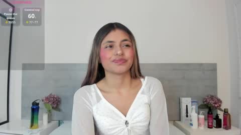 sunnywhitee online show from April 22, 7:21 pm