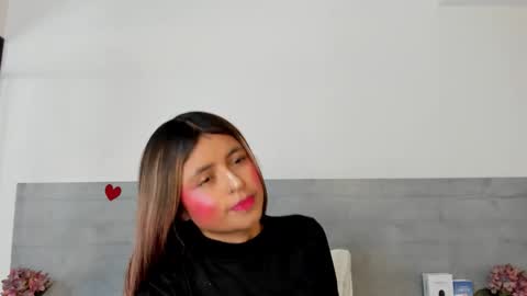 sunnywhitee online show from March 4, 7:11 pm