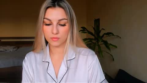 sunsetwithava online show from March 13, 4:16 am