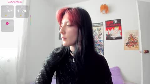 Snapshot of sunshine_girl9 chatting on February 10, 5:30 pm sunshine_girl9 online show from February 10, 5:30 pm
