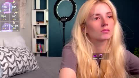 Snapshot of super_peach_stream chatting on September 13, 12:07 pm ANNApvt open full info in bio online show from September 13, 12:07 pm