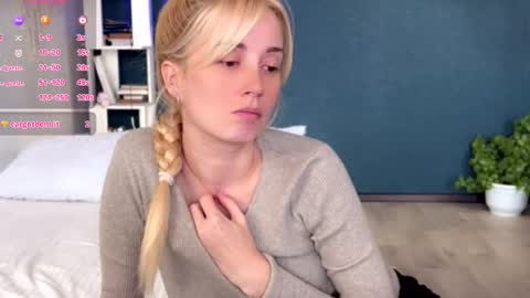 Snapshot of super_peach_stream chatting on October 6, 12:56 pm ANNApvt open full info in bio online show from October 6, 12:56 pm