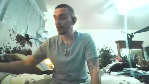 Snapshot of superd512 chatting on February 3, 8:13 am Guero Cash online show from February 3, 8:13 am