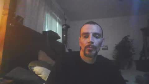 Snapshot of superd512 chatting on September 10, 12:28 pm Guero Cash online show from September 10, 12:28 pm