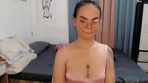 Im val online show from May 2, 9:53 pm