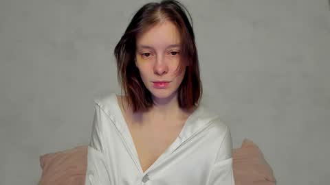 Una online show from January 8, 2:17 am