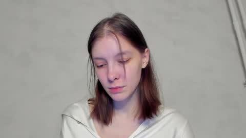 Una online show from May 5, 9:42 pm