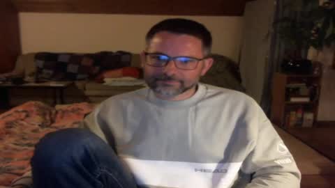 supersquirrel81 online show from April 28, 7:29 pm