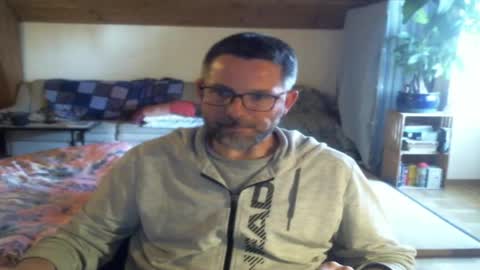 supersquirrel81 online show from April 22, 5:09 pm