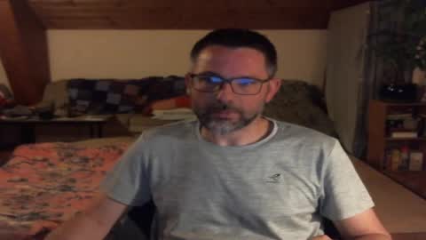 supersquirrel81 online show from May 1, 10:48 pm