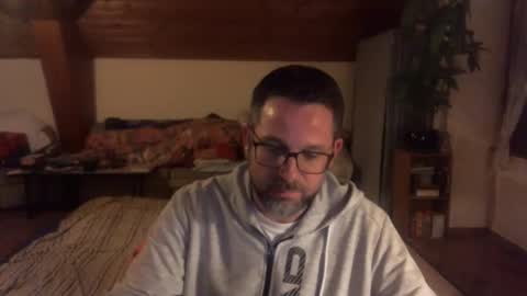 supersquirrel81 online show from December 20, 4:36 pm