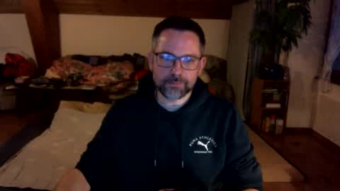 supersquirrel81 online show from February 15, 6:15 am