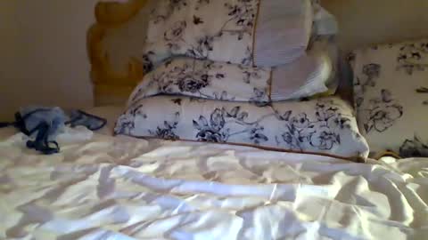 surrogate_play online show from January 1, 8:26 pm