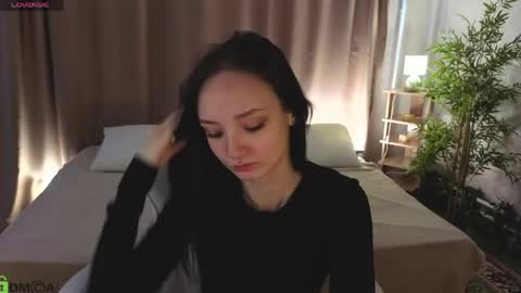 Annie online show from April 28, 1:36 am