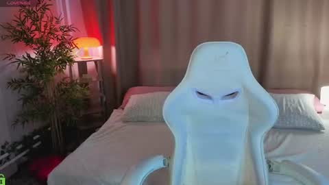 Annie online show from August 4, 1:56 am