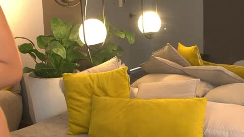 susan_wall online show from February 4, 3:27 pm