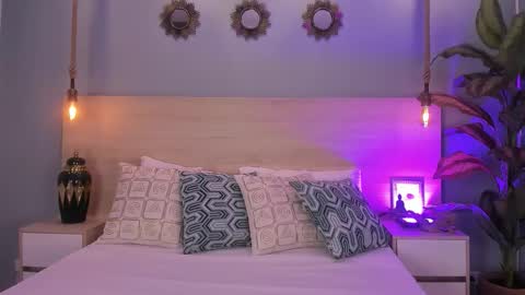 Susan online show from December 16, 8:26 pm