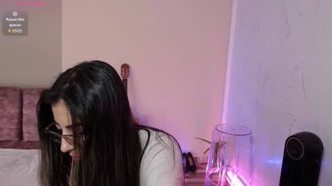 Susana hendrix    online show from February 3, 3:38 pm