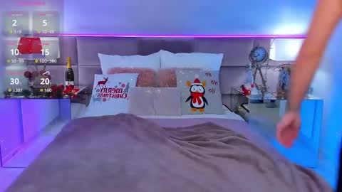 Susan online show from December 17, 1:29 pm